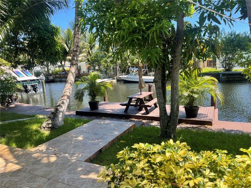 2626 Thomas St, Hollywood, FL, 33020-1951 | Card Image