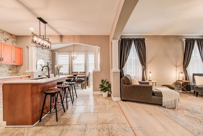 616 Frieburg Dr, House other with 5 bedrooms, 4 bathrooms and 2 parking in Waterloo ON | Image 7