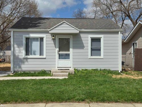 2205 E Whittemore Ave, Burton, MI, 48529-1727 | Card Image