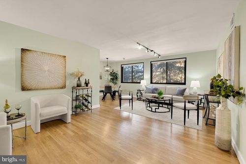 apt-604-2016 N Adams St, ARLINGTON, VA, 22201-3762 | Card Image
