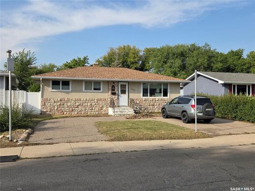 2776 Eastview, Saskatoon, SK, S7J3H5 | Card Image