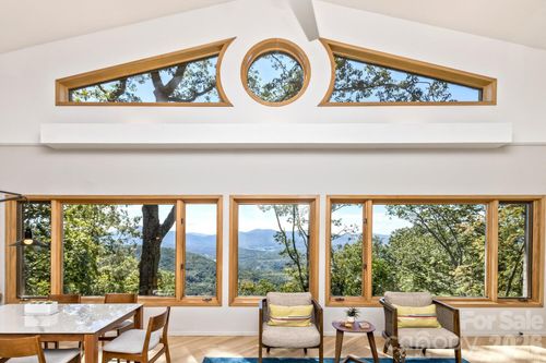 212 Chestnut Forest Rd, Fairview, NC, 28730-8685 | Card Image