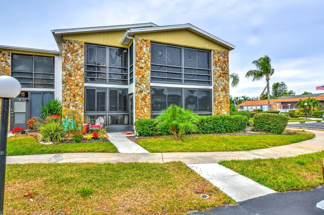 9I - 5400 34th Street W, Condo with 2 bedrooms, 2 bathrooms and null parking in Bradenton FL | Image 1