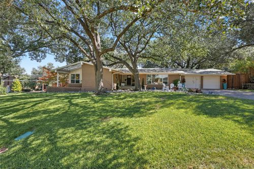 4236 Shannon Dr, Fort Worth, TX, 76116-8044 | Card Image