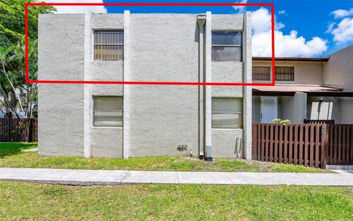 apt-203-10010 Nw 9th Street Cir, Miami, FL, 33172-5125 | Card Image
