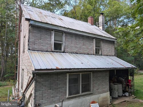 340 Lake Rd, SPRING GROVE, PA, 17362-8833 | Card Image