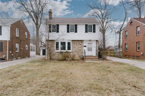 571 E 260th St, Euclid, OH, 44132-1948 | Card Image