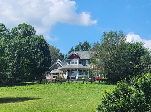 6353 Gordon Lawrence Rd, Santa Fe, TN, 38482-3394 | Card Image
