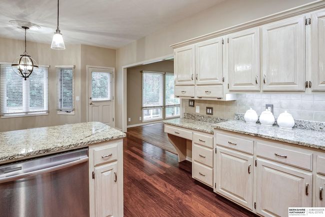 5801 S 119 Th Plz, House other with 3 bedrooms, 3 bathrooms and 2 parking in Omaha NE | Image 10