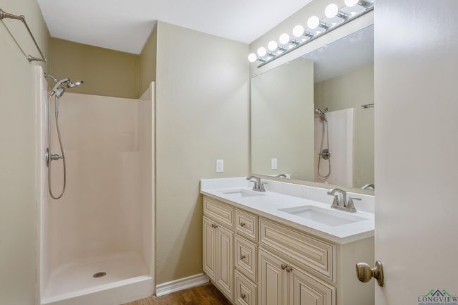 1621 &amp; 1627 Baseball Loop, House other with 5 bedrooms, 3 bathrooms and null parking in Diana TX | Image 15