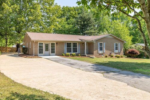 1606 Whippoorwill Dr, Lawrenceburg, TN, 38464-4324 | Card Image