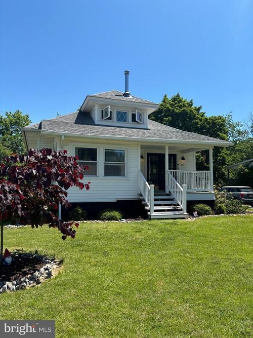 81 N Railroad Ave, PEDRICKTOWN, NJ, 08067-3528 | Card Image