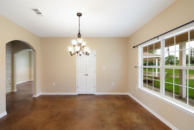 10565 N Highway 77, House other with 3 bedrooms, 3 bathrooms and 4 parking in Lexington TX | Image 17