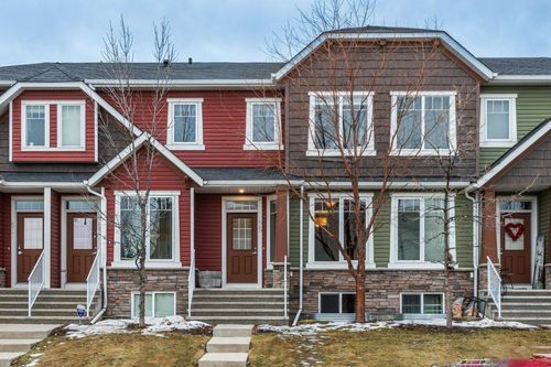 95 Aspen Hills Dr Sw, Calgary, AB, T3H0P8 | Card Image