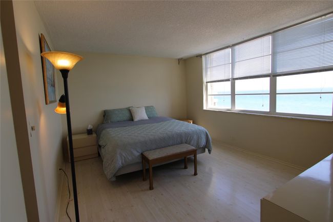 MASTER BEDROOM | Image 12