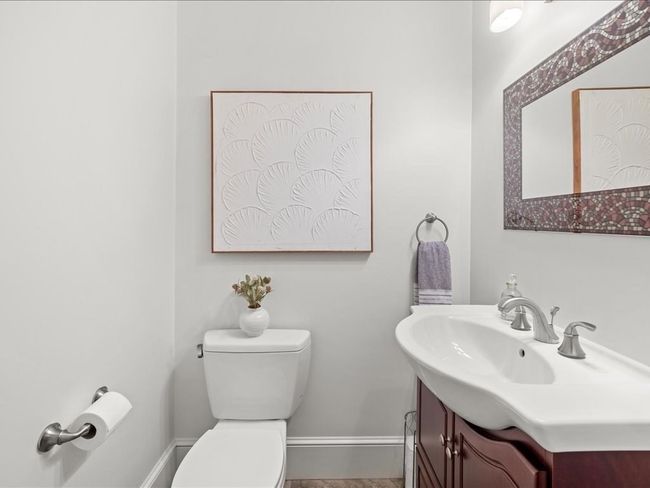 APT-1 - 1 Auburn Ct, Condo with 3 bedrooms, 2 bathrooms and null parking in Brookline MA | Image 11