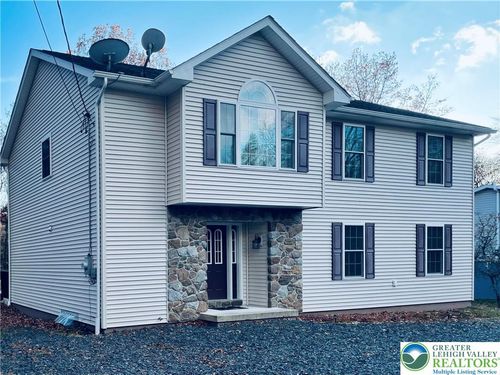 146 Hunter Ln, Albrightsville, PA, 18210-3817 | Card Image