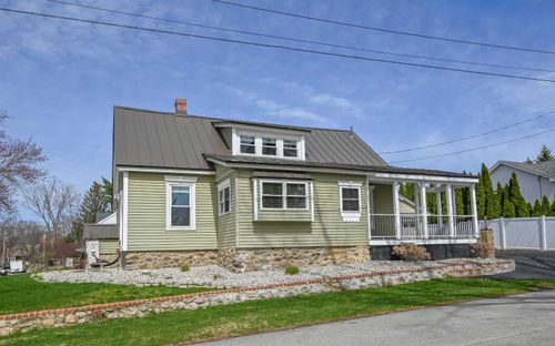 16 Hale Ave, Hooksett, NH, 03106-1140 | Card Image