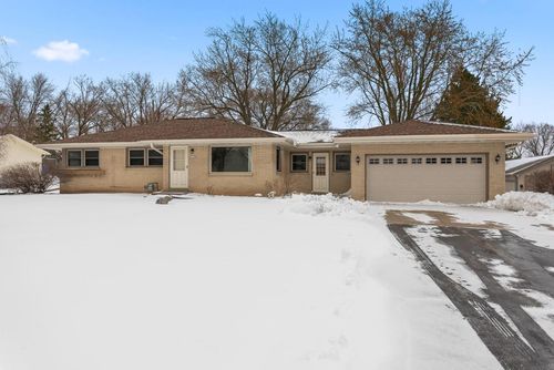 3756 S 124th Street, Greenfield, WI, 53228 | Card Image
