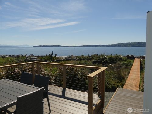 1818 Lola Beach Ln, Oak Harbor, WA, 98277-8628 | Card Image