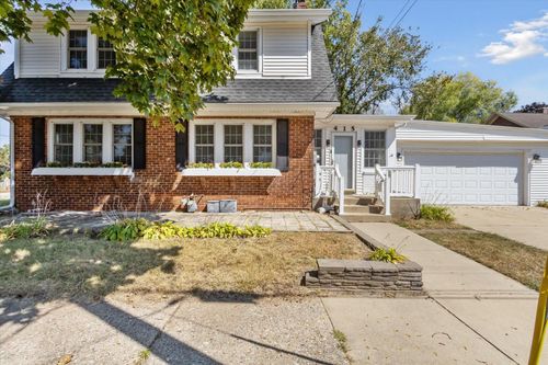 415 Logan St, Rockford, IL, 61103-6212 | Card Image