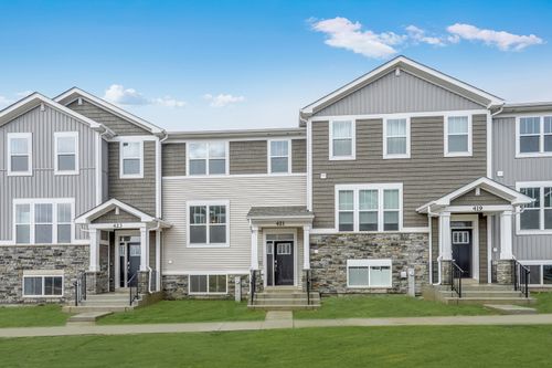 421 Red Oak Cir, Volo, IL, 60020-3228 | Card Image