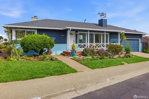 98 Creston Ave, Daly City, CA, 94015-3534 | Card Image