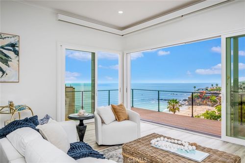 32015 Point Pl, Laguna Beach, CA, 92651-6862 | Card Image