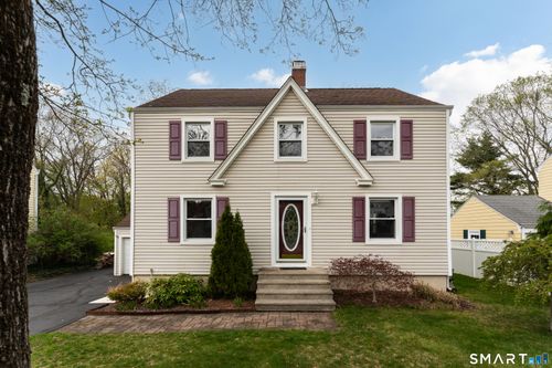 7 Van Rose Dr, North Haven, CT, 06473-4463 | Card Image