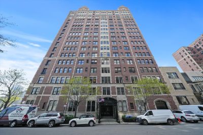 16C - 1120 N Lake Shore Drive, Condo with 2 bedrooms, 2 bathrooms and 1 parking in Chicago IL | Image 1