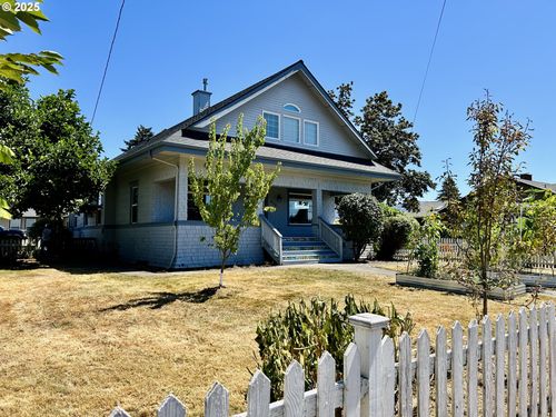 486 N 5th St, Creswell, OR, 97426-9640 | Card Image