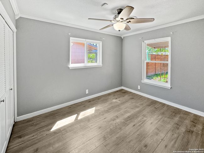 5102 Crown Ln, House other with 3 bedrooms, 2 bathrooms and null parking in Kirby TX | Image 24