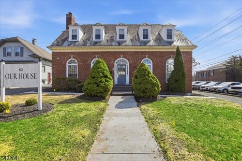82 Floral Ave, New Providence, NJ, 07974-1511 | Card Image