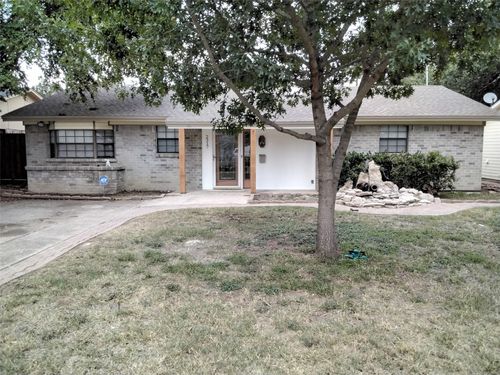 2317 Meadow Dl, Irving, TX, 75060-7235 | Card Image