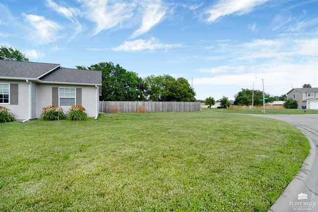 221 Hackberry Ave, House other with 3 bedrooms, 2 bathrooms and null parking in Manhattan KS | Image 23