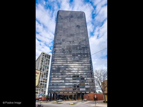 5015-5415 Sheridan Rd, Chicago, IL, 60640-1951 | Card Image