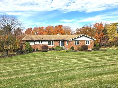 15 Deerwood Drive, East Fishkill, NY, 12533 | Card Image