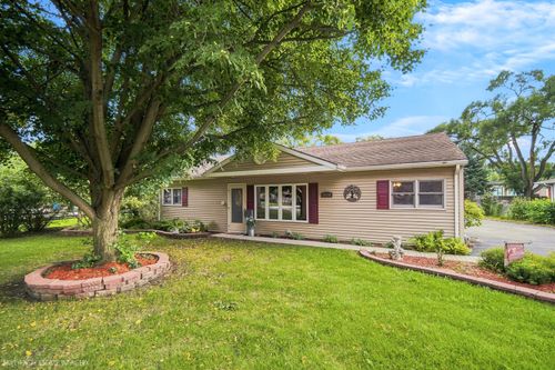 7411 W 109th Pl, Worth, IL, 60482-1016 | Card Image