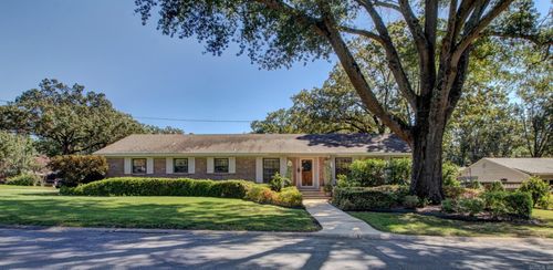 1 Sun Valley Rd, Little Rock, AR, 72205-5011 | Card Image