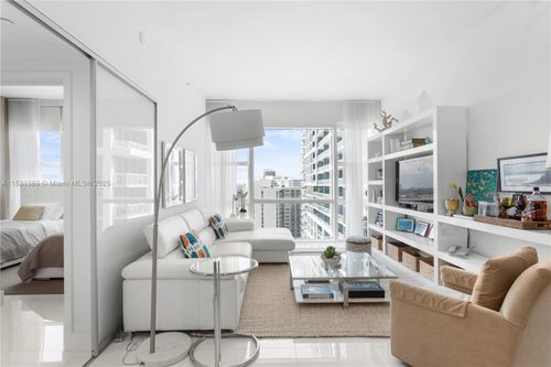 ph05-6801 Collins Ave, Miami Beach, FL, 33141-3243 | Card Image