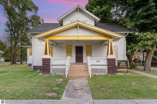 805 Douglas St, Mt Pleasant, MI, 48858-3446 | Card Image