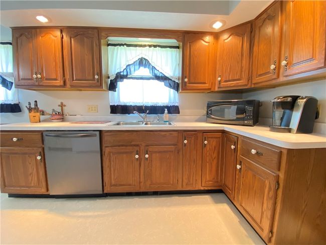 240 Hamburg Rd, House other with 3 bedrooms, 2 bathrooms and 2 parking in Greenville PA | Image 25