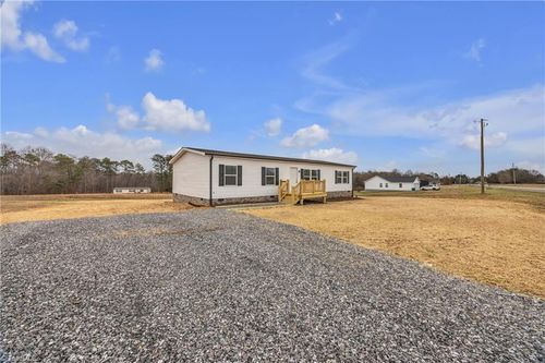 4425 W Old Us 421 Hwy, Hamptonville, NC, 27020-8253 | Card Image