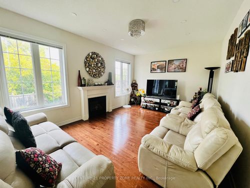 31 Tennant Dr, Brampton, ON, L6R0G6 | Card Image