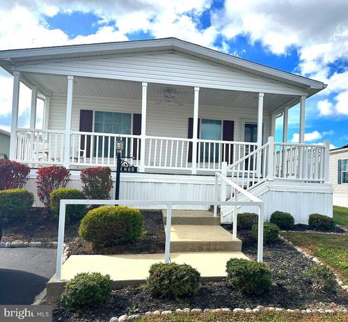 299 Meadow Ct, NORTH WALES, PA, 19454-1109 | Card Image