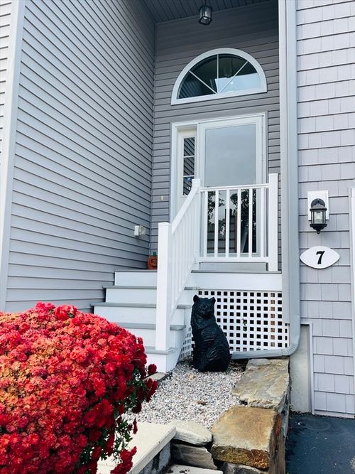 7-7 Stevens Ct, Atkinson, NH, 03811-2393 | Card Image