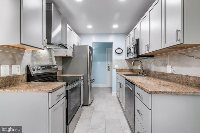 APT-12C - 2255 Castle Rock Sq, Condo with 3 bedrooms, 2 bathrooms and null parking in RESTON VA | Image 7