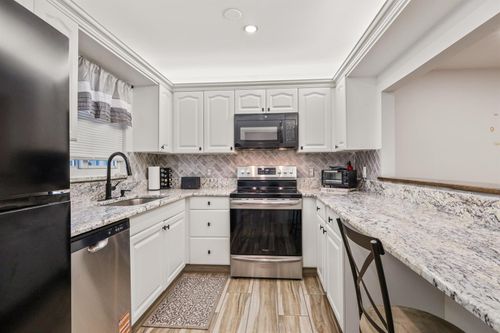 58-5-2950 Ocean Blvd, Stuart, FL, 34996-3526 | Card Image
