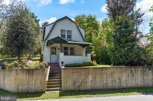40-38 Newlinville Rd, COATESVILLE, PA, 19320-4203 | Card Image