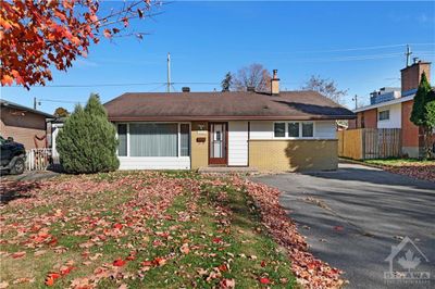 1349 Bloomsbury Cres, House other with 3 bedrooms, 2 bathrooms and 4 parking in Ottawa ON | Image 1